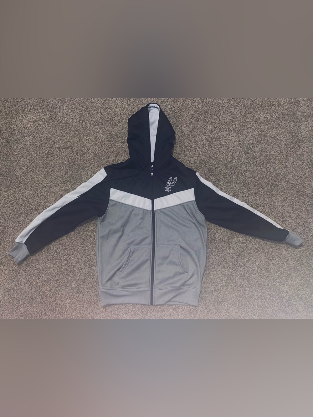 San Antonio Spurs Zip-up hooded jacket Worn once